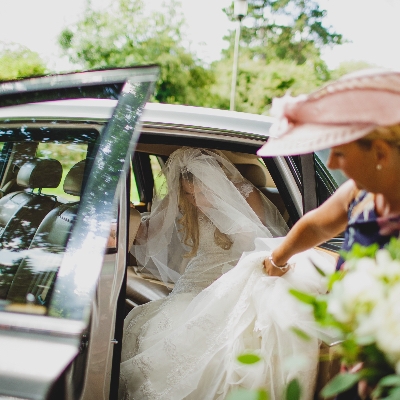 Arrive to your wedding venue in style