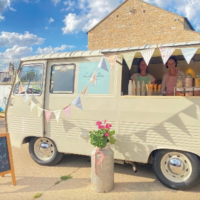 Lulabelles Vintage Ice Cream Van offers the perfect addition to summer weddings