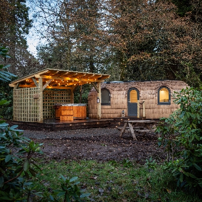 Honeymoon News: Discover the great outdoors on a luxurious mini-moon at these gorgeous glamping sites