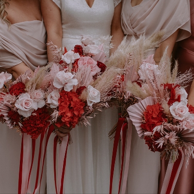 Wedding News: The Horseshoe Flowers celebrates the New Year