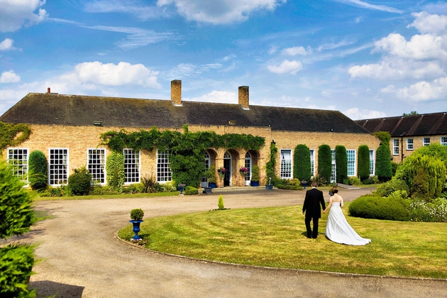 Discover Lincolnshire wedding venue Hemswell Court: Image 1