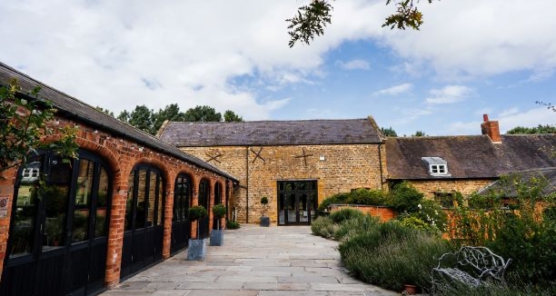 Dodmoor House is the perfect barn wedding venue and here's why!: Image 1
