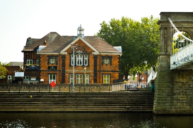 Welbeck Hall is situated right next to a sunning river 