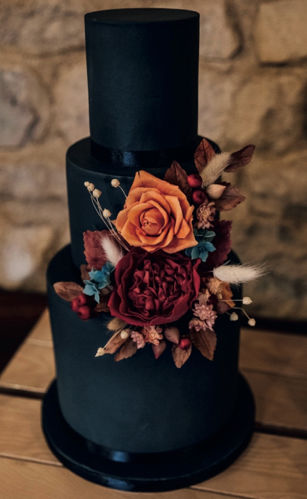 The Cake Queen's black wedding cake